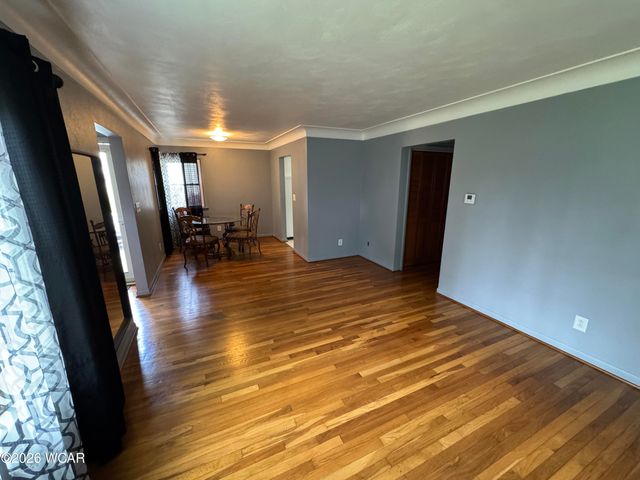 123 Carr Avenue, Bowling Green, OH 43402