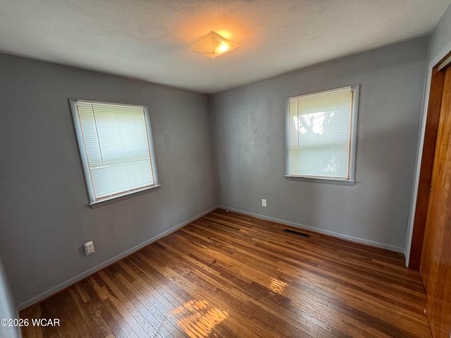 123 Carr Avenue, Bowling Green, OH 43402