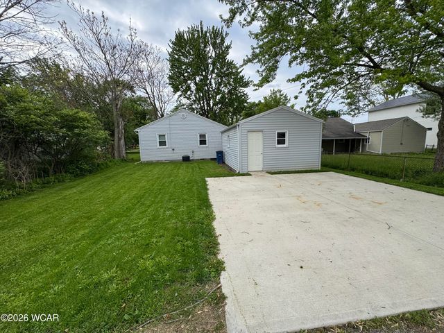 123 Carr Avenue, Bowling Green, OH 43402