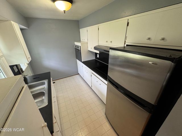 123 Carr Avenue, Bowling Green, OH 43402