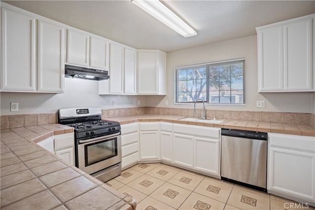 2139 W Chesler, Merced, CA 95348