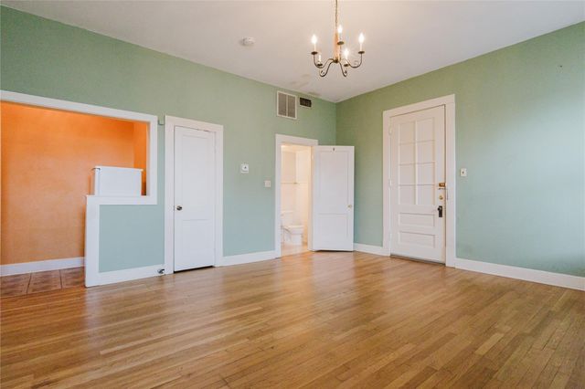 206 E 15th ST 5, Austin, TX 78701