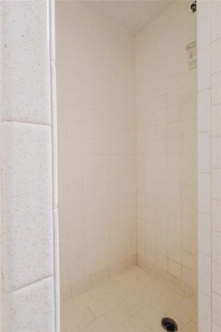 206 E 15th ST 5, Austin, TX 78701