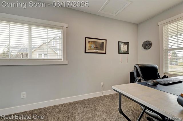 11068 N Fenton Road, Fenton, MI 48430