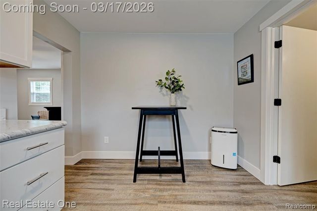 11068 N Fenton Road, Fenton, MI 48430