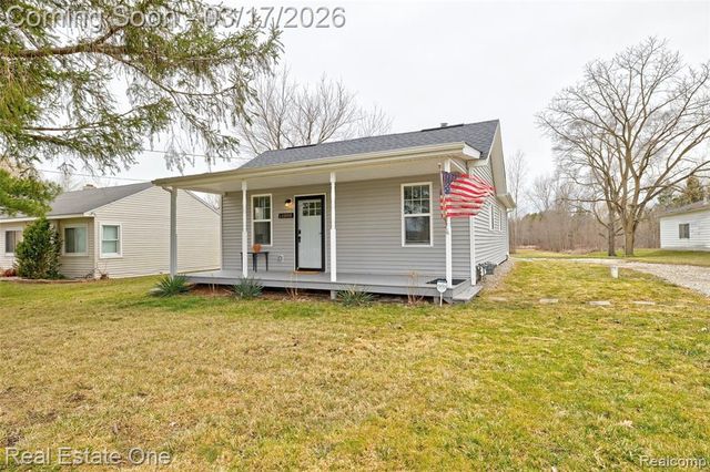 11068 N Fenton Road, Fenton, MI 48430