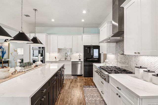 8823 FALCON PL, San Antonio, TX 78256