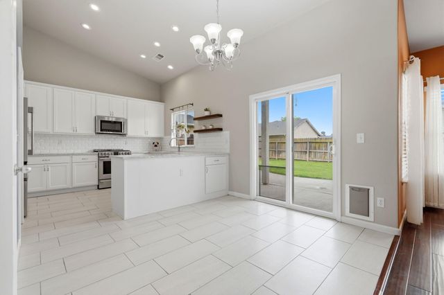 1497 Persimmon Street, Lemoore, CA 93245