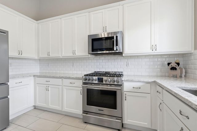 1497 Persimmon Street, Lemoore, CA 93245