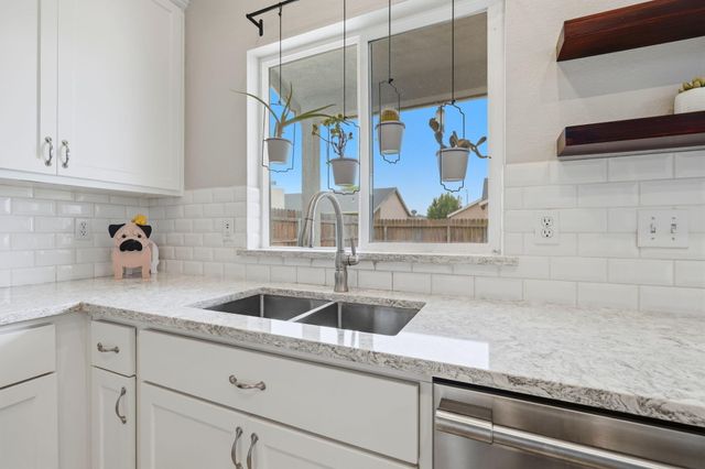 1497 Persimmon Street, Lemoore, CA 93245