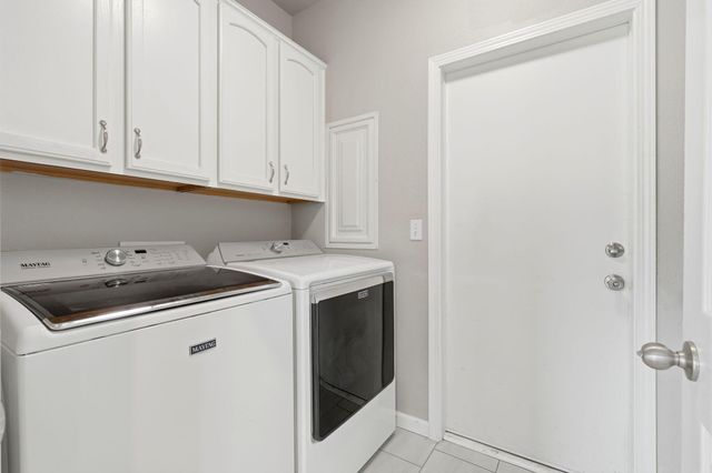 1497 Persimmon Street, Lemoore, CA 93245