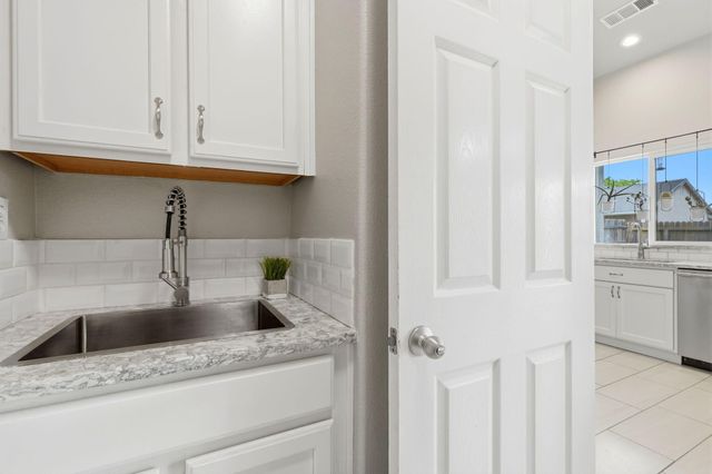 1497 Persimmon Street, Lemoore, CA 93245