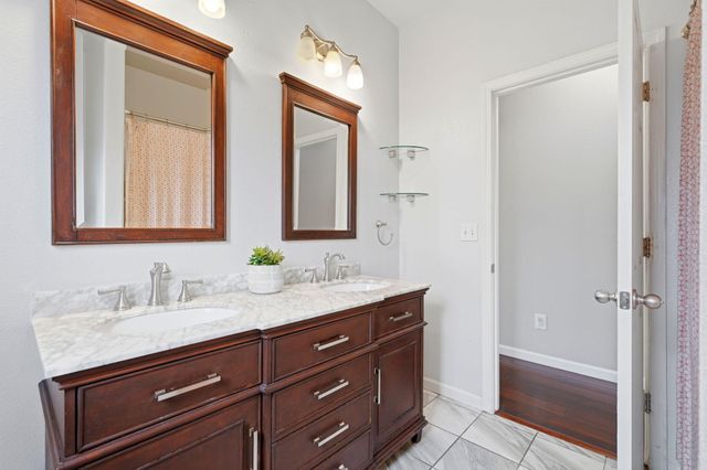 1497 Persimmon Street, Lemoore, CA 93245