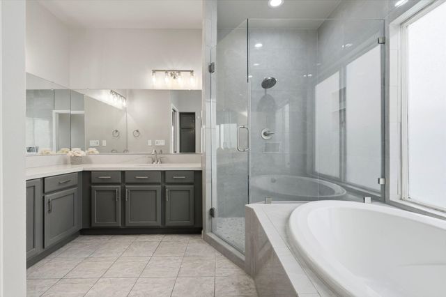 1497 Persimmon Street, Lemoore, CA 93245