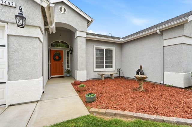 1497 Persimmon Street, Lemoore, CA 93245