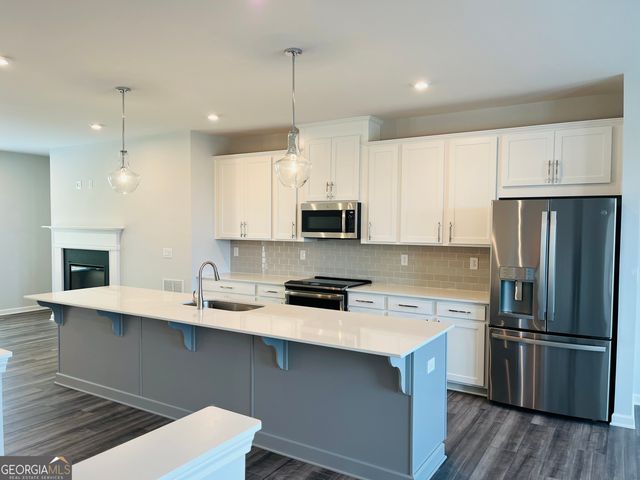 2732 Creekview Terrace NW, Atlanta, GA 30318