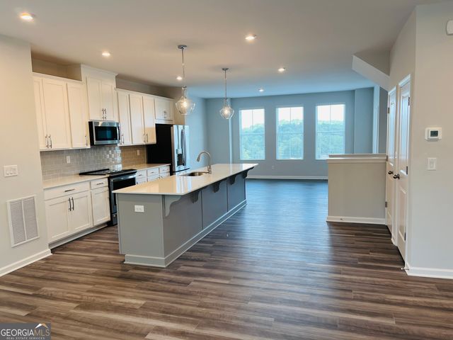 2732 Creekview Terrace NW, Atlanta, GA 30318
