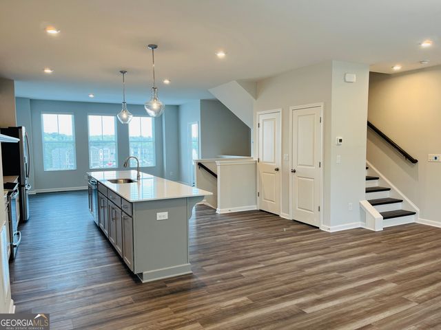 2732 Creekview Terrace NW, Atlanta, GA 30318