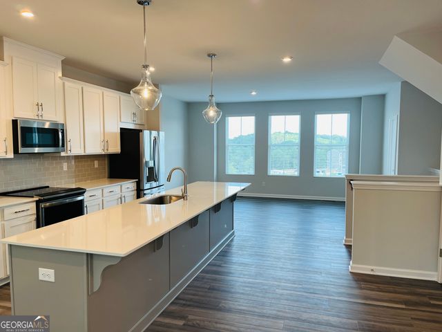 2732 Creekview Terrace NW, Atlanta, GA 30318