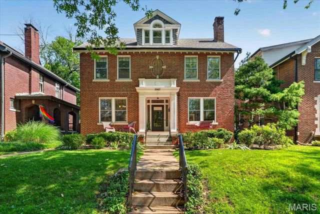 6947 Pershing Avenue, University City, MO 63130