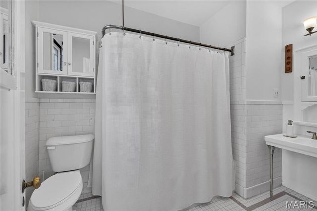 6947 Pershing Avenue, University City, MO 63130