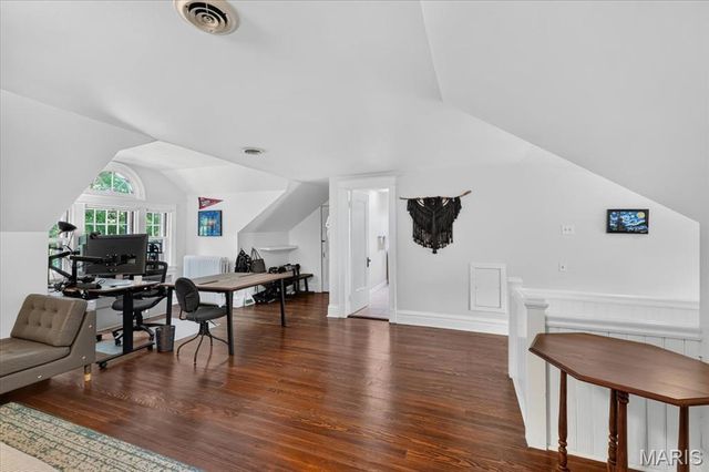 6947 Pershing Avenue, University City, MO 63130