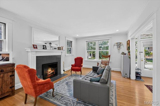 6947 Pershing Avenue, University City, MO 63130