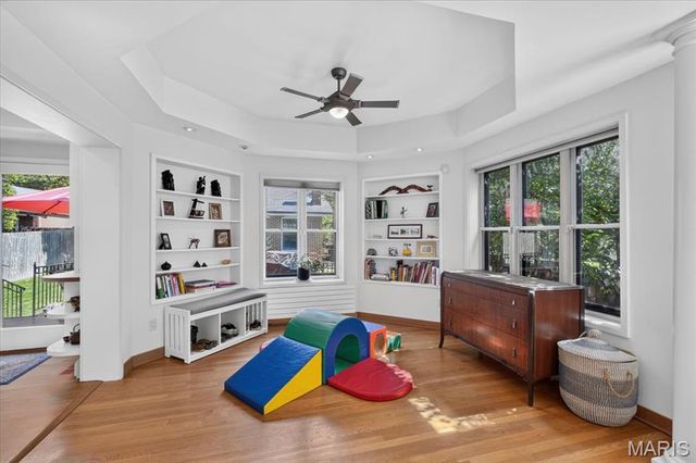 6947 Pershing Avenue, University City, MO 63130