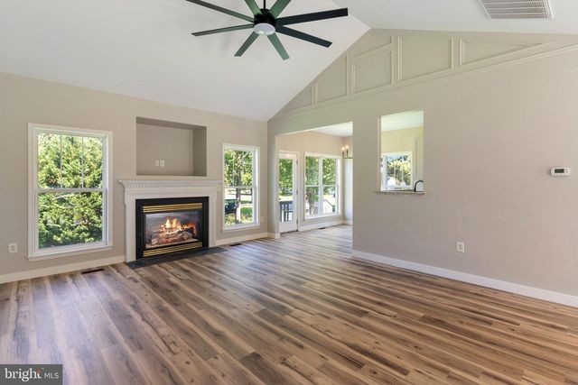 203 FOREST AVE, Colonial Beach, VA 22443