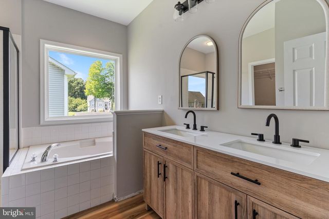 203 FOREST AVE, Colonial Beach, VA 22443