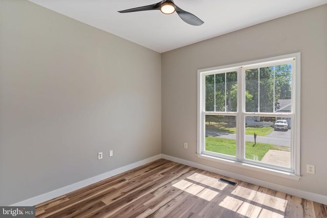 203 FOREST AVE, Colonial Beach, VA 22443