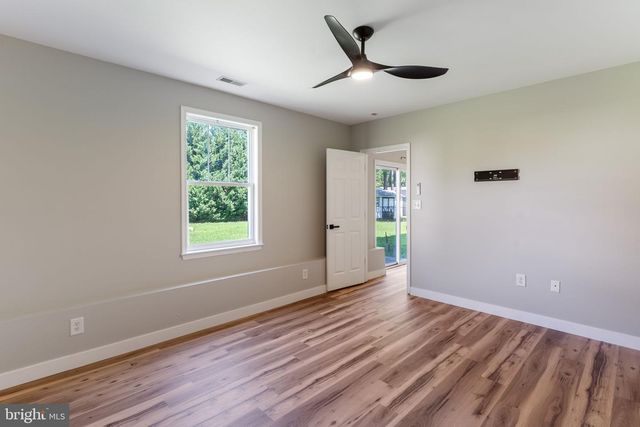 203 FOREST AVE, Colonial Beach, VA 22443