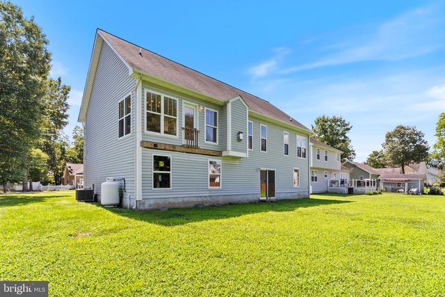 203 FOREST AVE, Colonial Beach, VA 22443