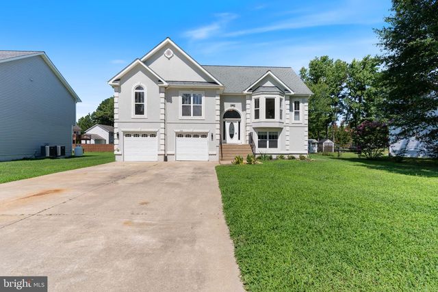 203 FOREST AVE, Colonial Beach, VA 22443