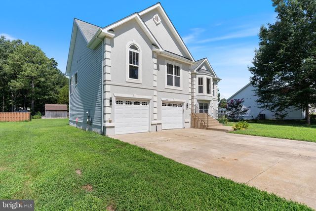 203 FOREST AVE, Colonial Beach, VA 22443