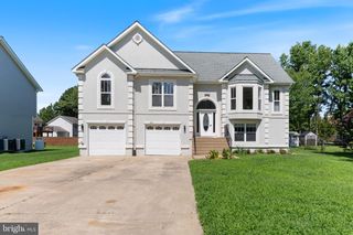203 FOREST AVE, Colonial Beach, VA 22443