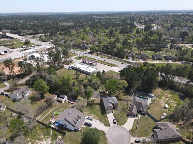 10490 Sunflower Drive, Conroe, TX 77318