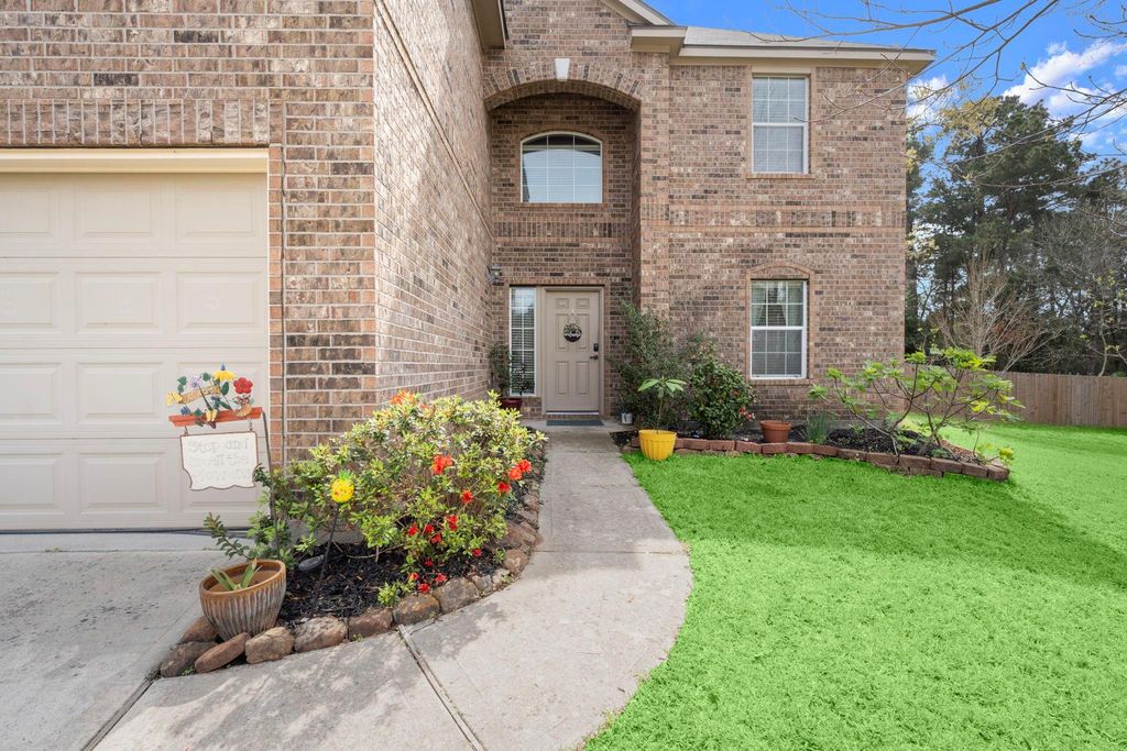 10490 Sunflower Drive, Conroe, TX 77318
