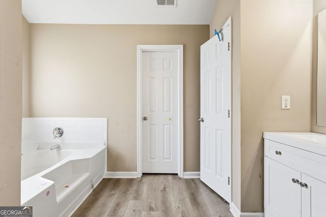 2415 Valley Creek Drive, Lithia Springs, GA 30122