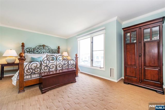 902 River Renaissance C02, East Rutherford, NJ 07073