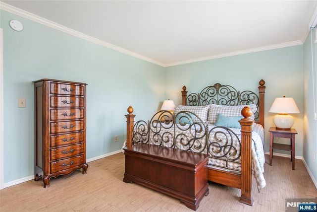 902 River Renaissance C02, East Rutherford, NJ 07073