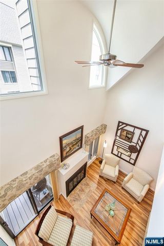 902 River Renaissance C02, East Rutherford, NJ 07073