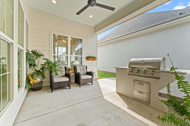 4926 Pembrooke Ave, Gonzales, LA 70737