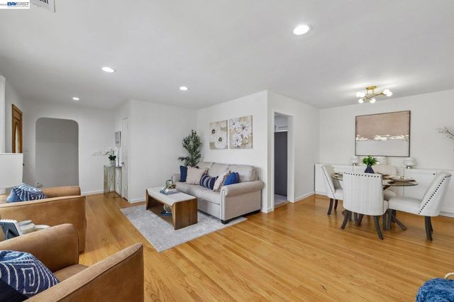 1253 4Th St, Livermore, CA 94550