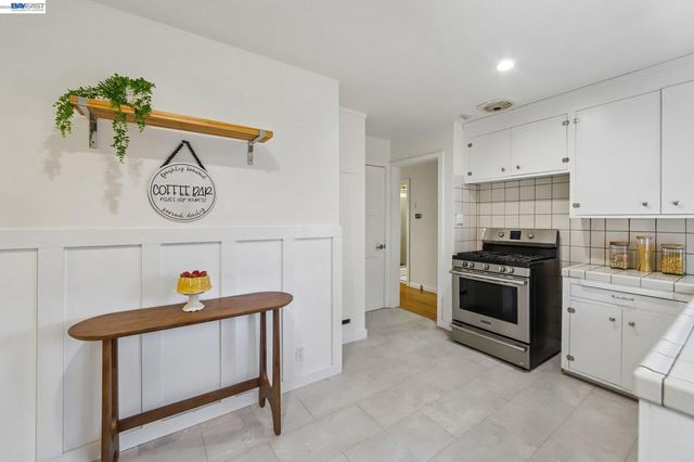 1253 4Th St, Livermore, CA 94550