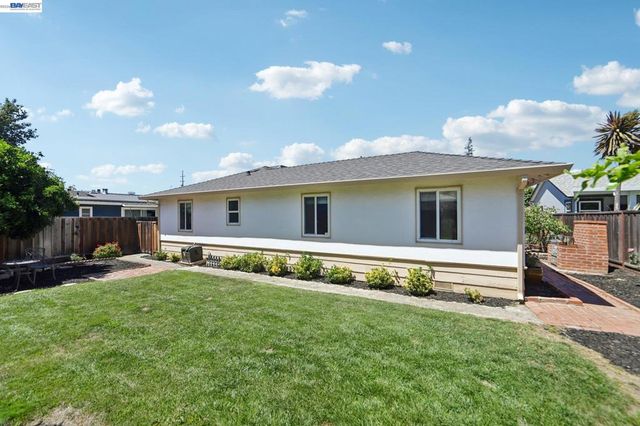 1253 4Th St, Livermore, CA 94550