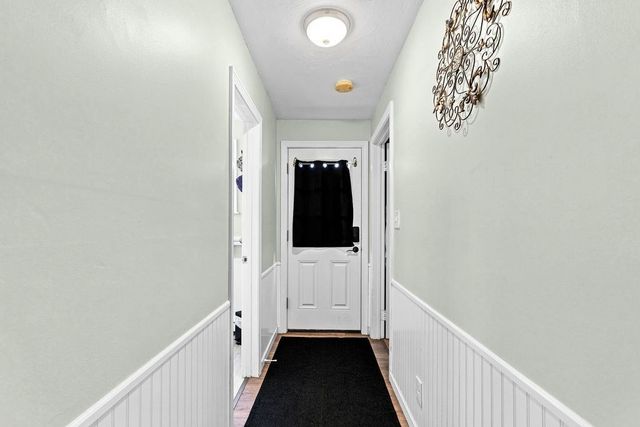 12 Waverly St, Taunton, MA 02780