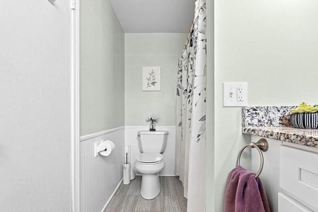 12 Waverly St, Taunton, MA 02780