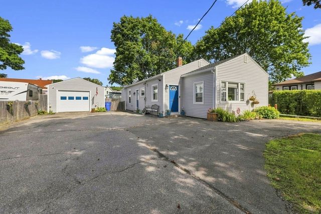 12 Waverly St, Taunton, MA 02780