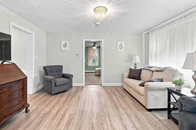 12 Waverly St, Taunton, MA 02780